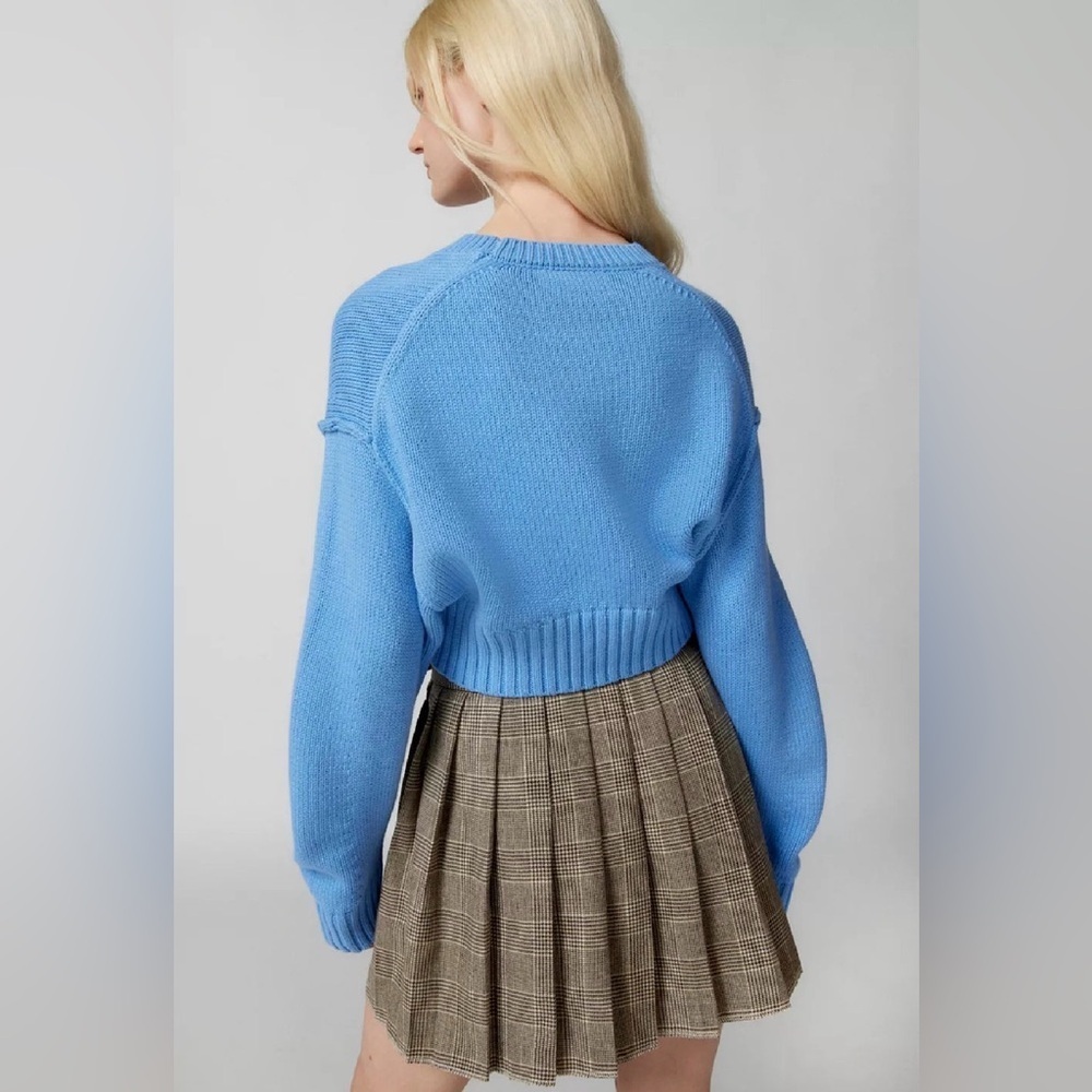 new with tags urban outfitter's Aiden pullover sweater - Picture 3 of 3